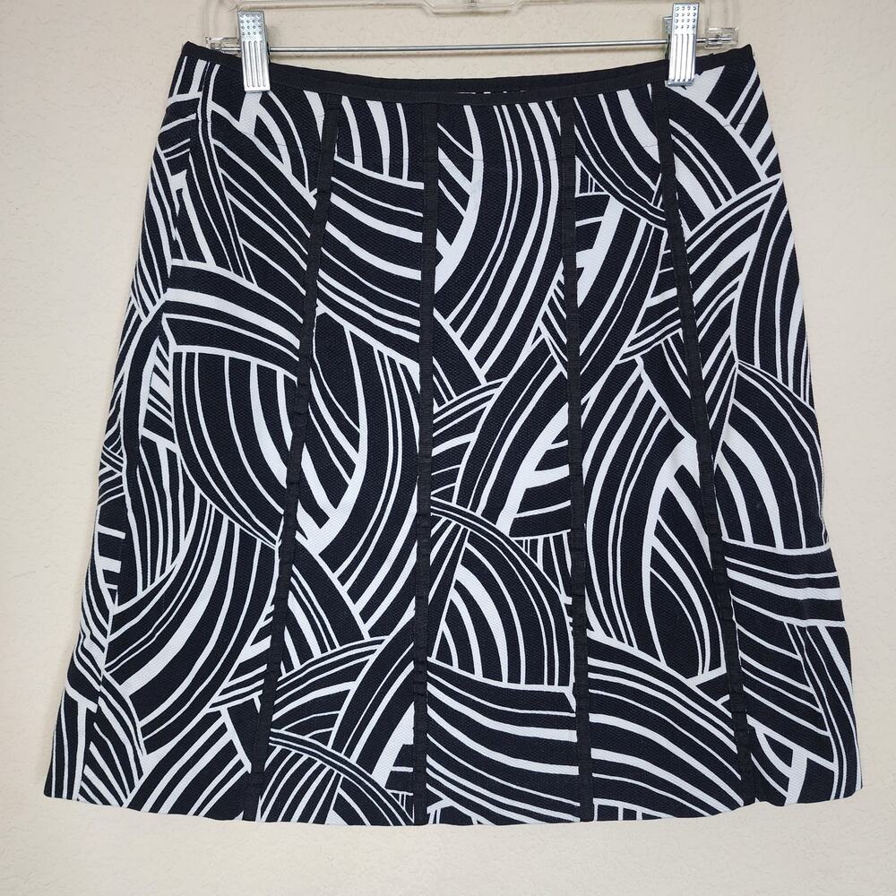 Black & White Size 8 Midi Skirt